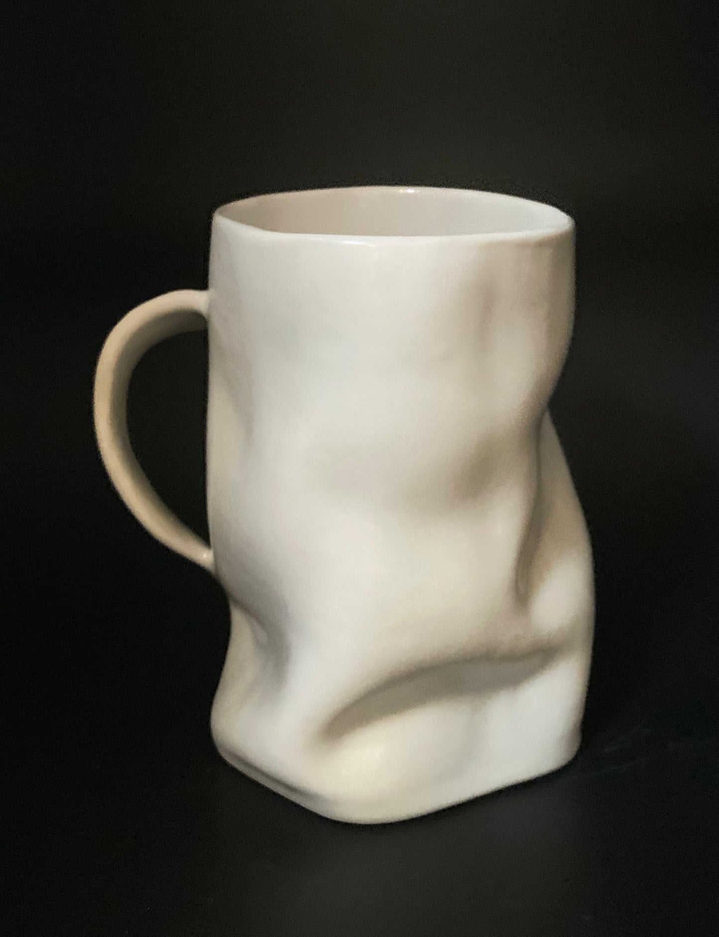 Wavy white porcelin mug 003, medium