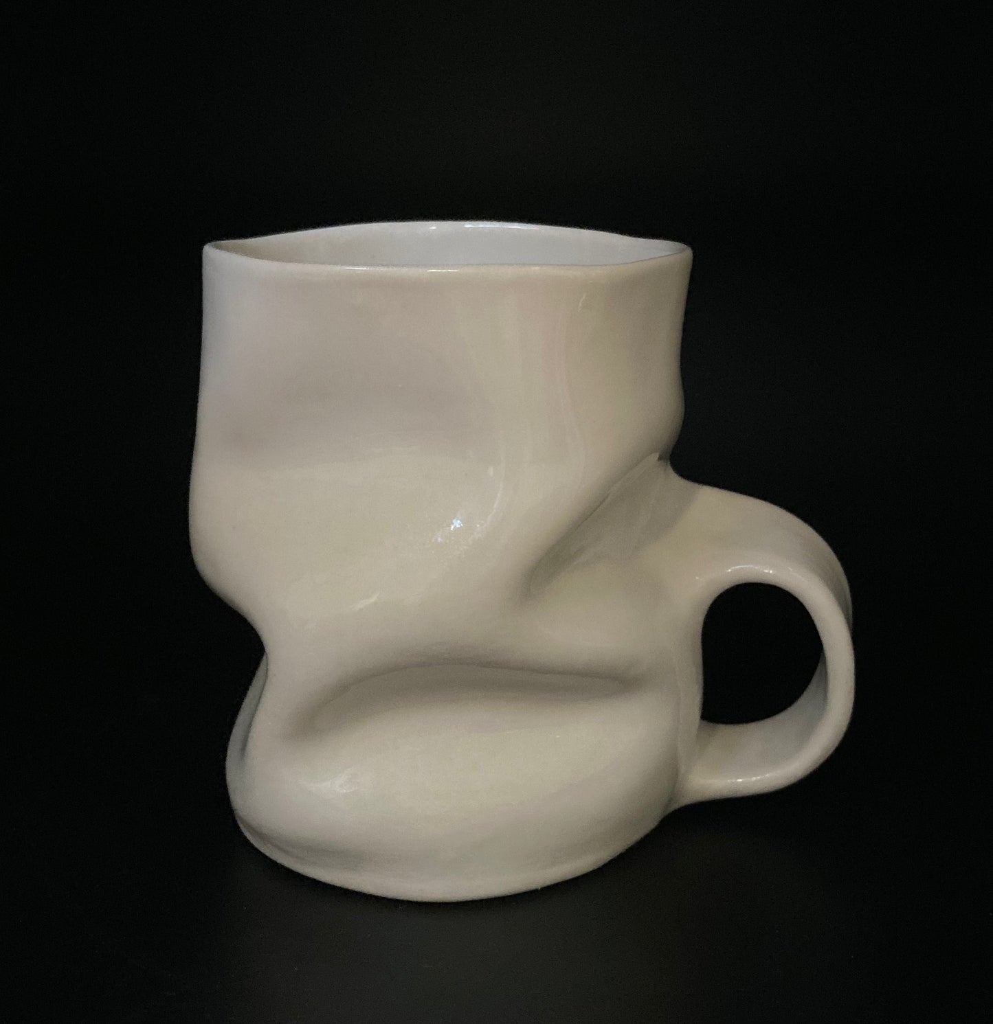Wavy white porcelain mug 007, Small