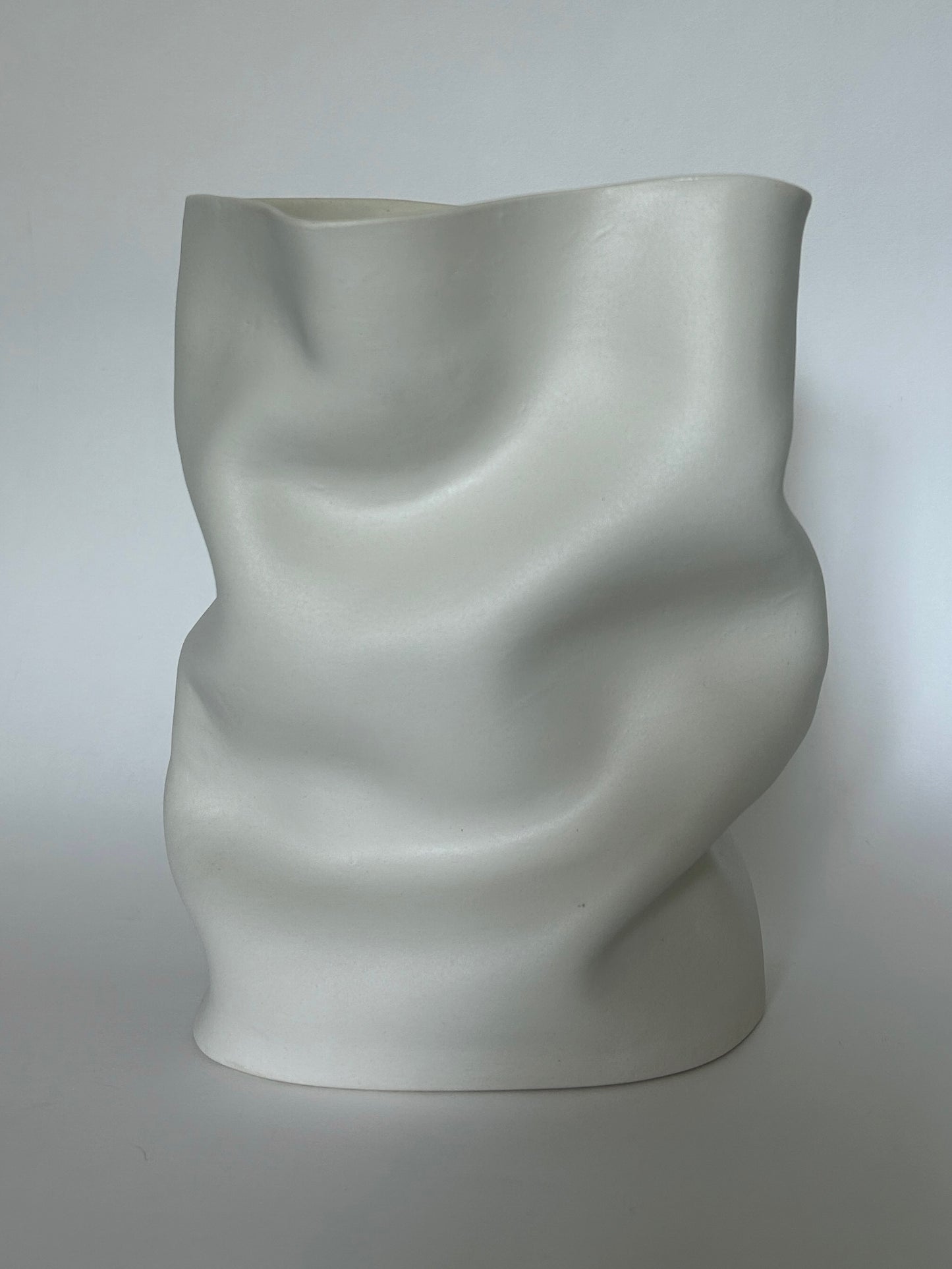 Wavy ultra white porcelain Vase