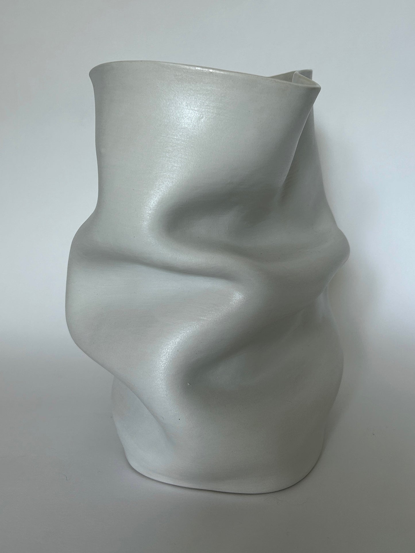 Wavy ultra white stoneware Vase