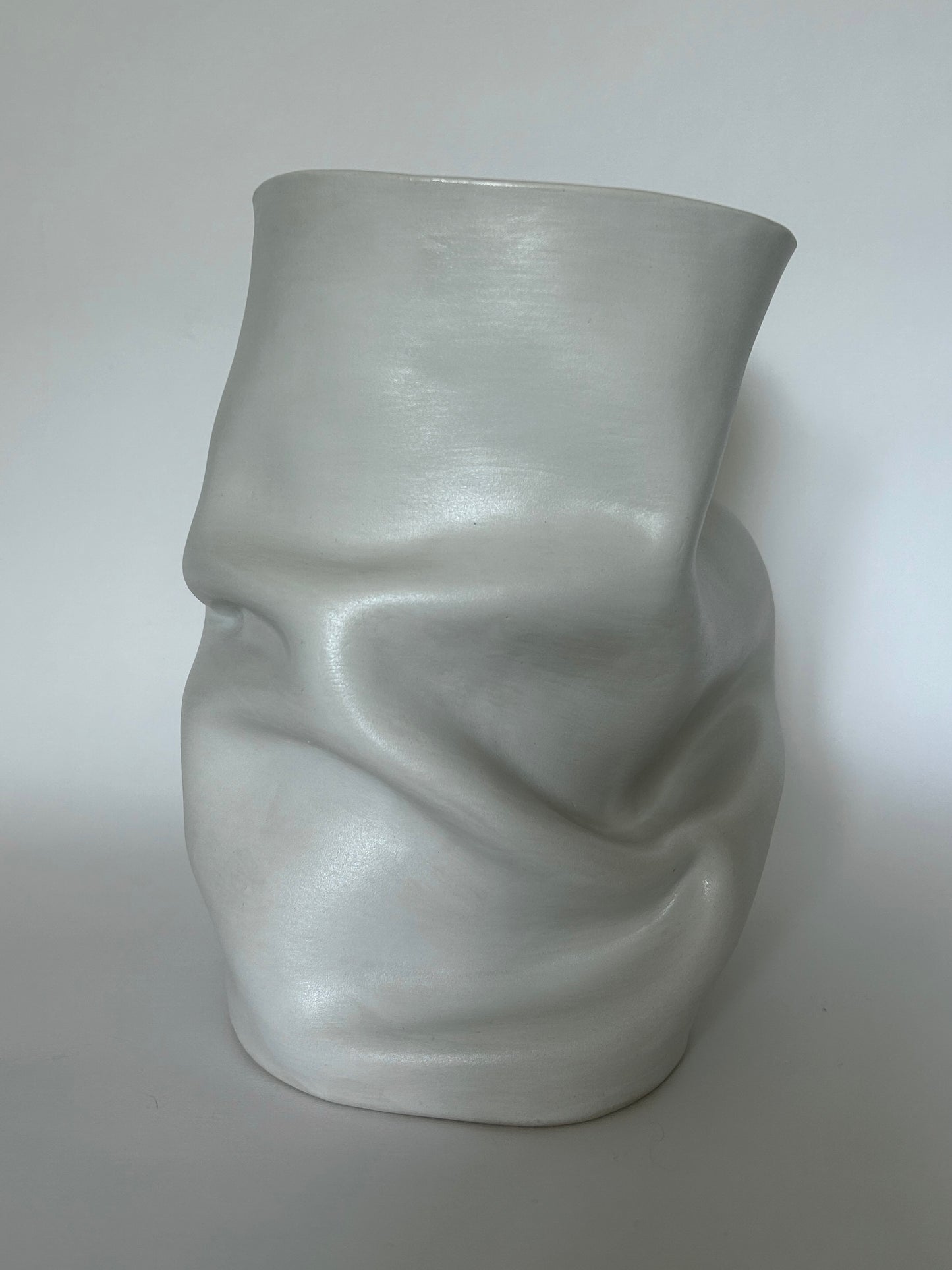 Wavy ultra white stoneware Vase